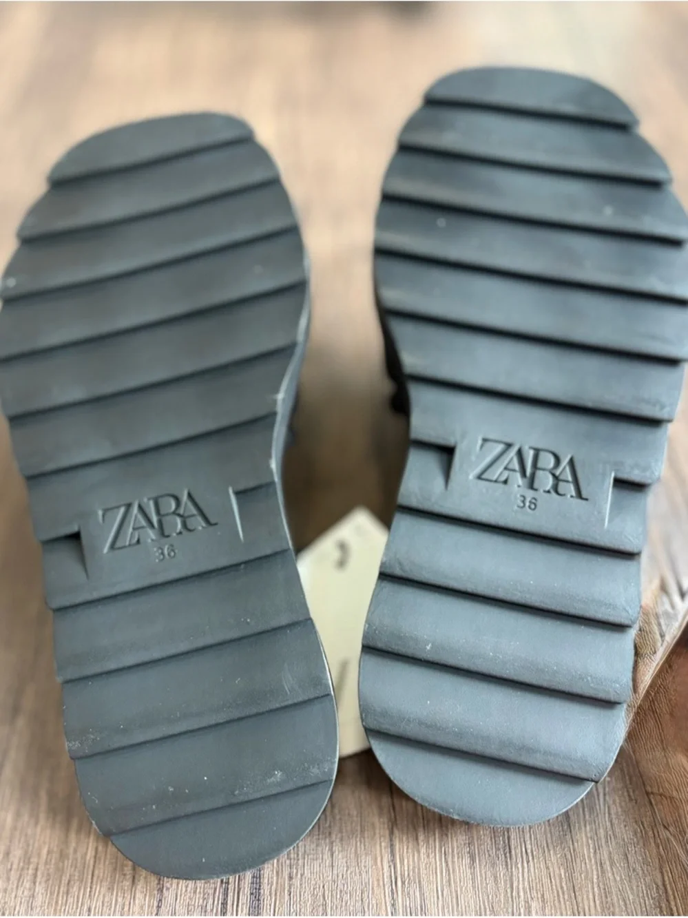 Zara Black Padded Slide Sandals with Cushioned Strap - Picture 3 of 5